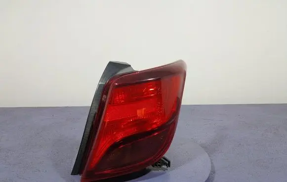 Toyota Yaris Rear/tail lights 0D-166