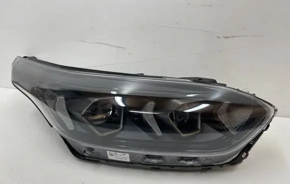 KIA Ceed Headlight/headlamp 92102J7500