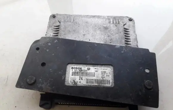Peugeot 406 Engine control unit/module 0281010165 9637089580