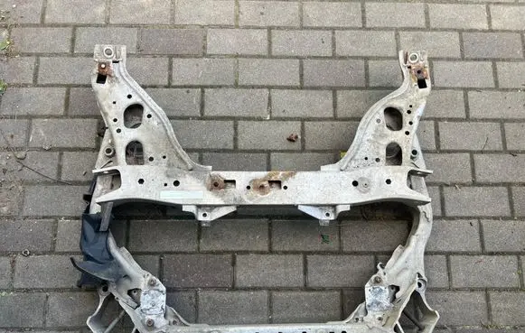 BMW 3 E90 E91 Front subframe 31116785639 6785639