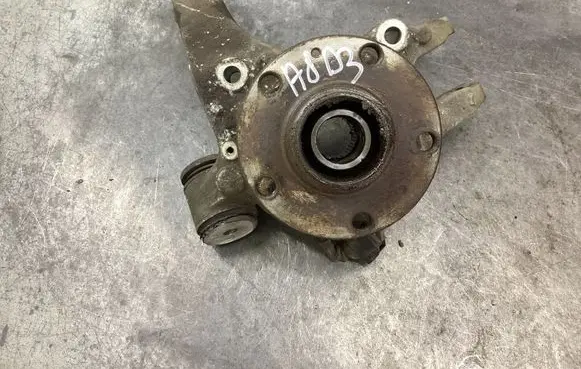 Rear wheel hub