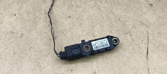 Mercedes-Benz E W211 Airbag deployment crash/impact sensor 0028201326