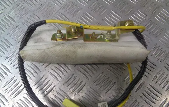 Mazda 323 Steering wheel airbag