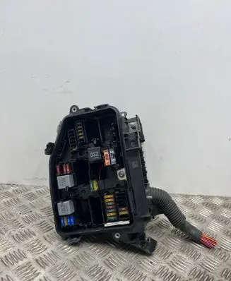 Mercedes-Benz CLA C118 X118 Fuse box set A2475407600 A1775406332