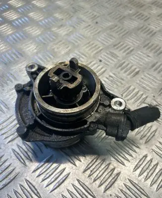 BMW 5 E60 E61 Vacuum pump