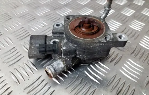 Opel Mokka Thermostat housing 