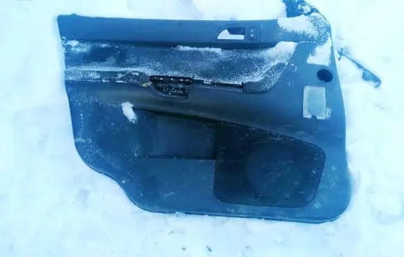 Volvo V50 Front door card panel trim