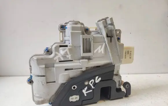 Audi A7 S7 4G Rear door lock A046879