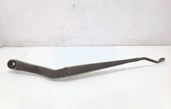 Opel Insignia A Front wiper blade arm 13227398