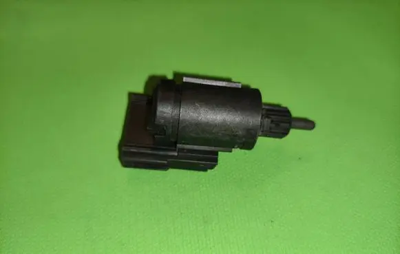 Skoda Fabia Mk1 (6Y) Brake pedal sensor switch 3B0945511A 19322007 20259