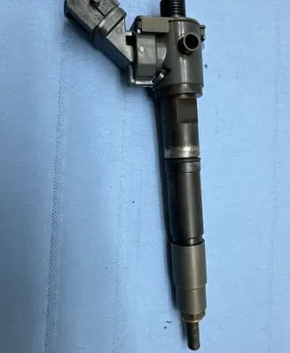 Volvo S90, V90 Fuel injector 31336878