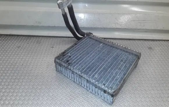 Volvo C30 Air conditioning (A/C) radiator (interior)