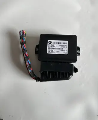 BMW 5 F10 F11 Hand brake control module 6862808 0131441995 32620294A