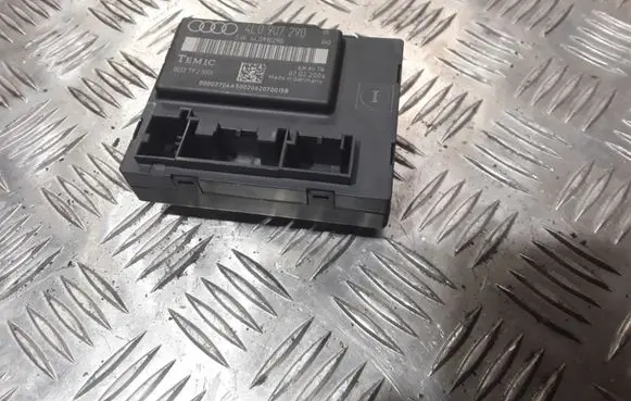 Audi Q7 4L Door control unit/module 4L0907290