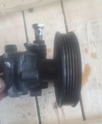 Volkswagen PASSAT B5 Power steering pump