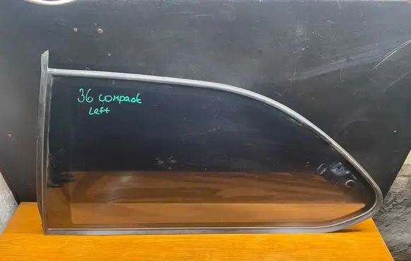BMW 3 E36 Front door window glass four-door 43R001025