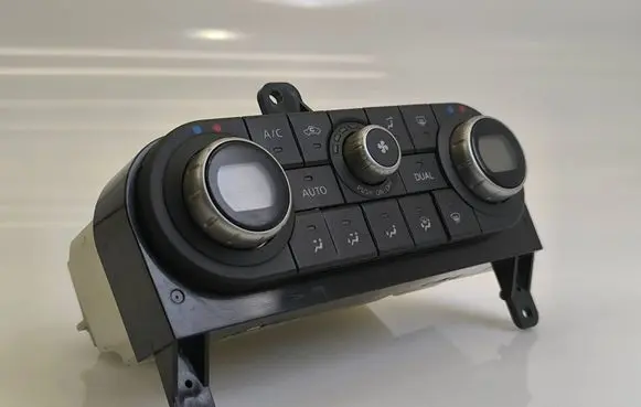 Nissan Qashqai Climate control unit 27500BR45C C0912