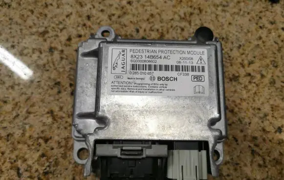 Jaguar XF X250 Airbag control unit/module 8X2314B654AC