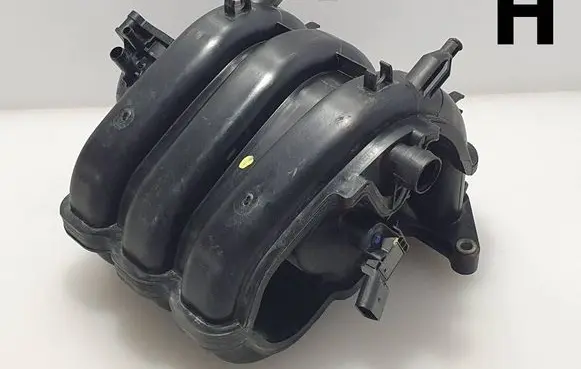 Volkswagen Polo V 6R Intake manifold 03E129711F LM296