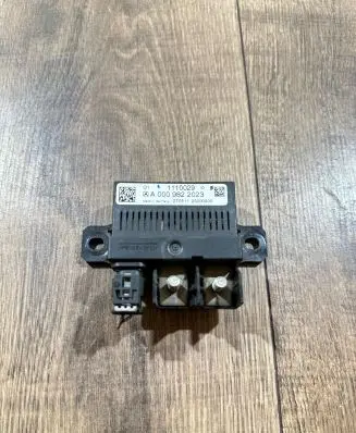 Mercedes-Benz ML W163 Charging relay A0009822023