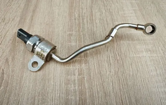 BMW X4 G02 Coolant pipe/hose 8579973 8570936