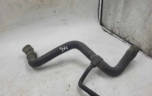 Audi A4 S4 B5 8D Engine coolant pipe/hose 