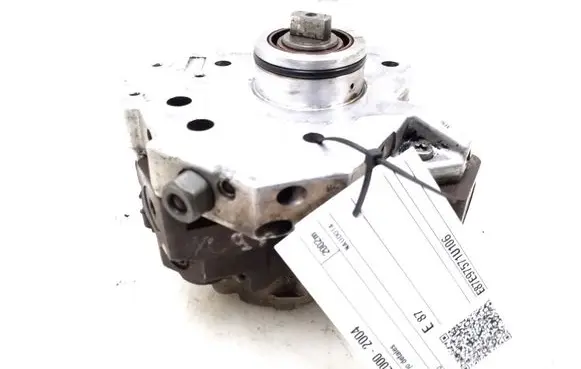 Volvo S60 Fuel injection high pressure pump 8642778