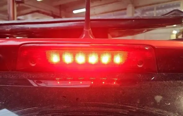 Dodge Journey Third/center stoplight 05116302AD IMPRK1525278