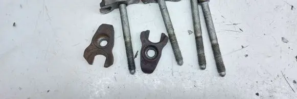 Peugeot 4007 Fuel Injector clamp holder 569222