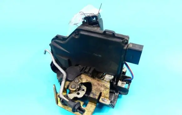 Audi A6 S6 C5 4B Front door lock IMPRK1229519