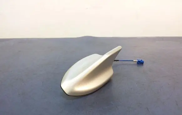 Ford Focus Aerial GPS antenna GR2T-19K351