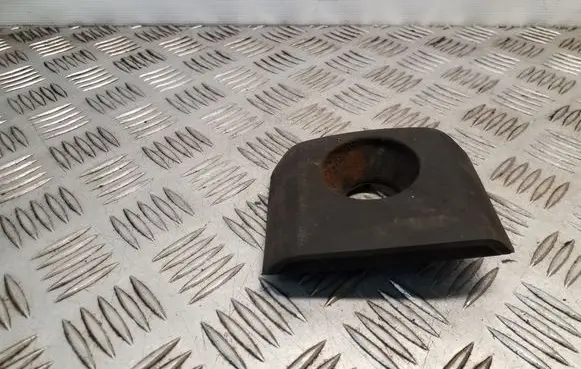 Iveco Daily 35 - 40.10 Loading door check strap stopper 504056724