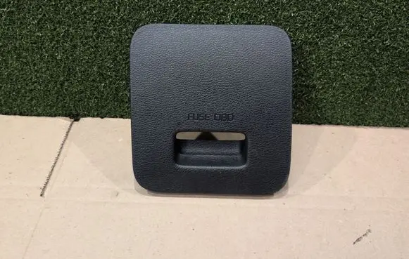 KIA Ceed Fuse box cover 84753J7000 KGKCD5620B