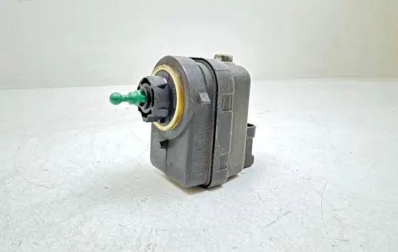 Renault Scenic I Headlight level adjustment motor 7700840141