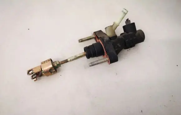 Toyota Avensis T250 Clutch master cylinder