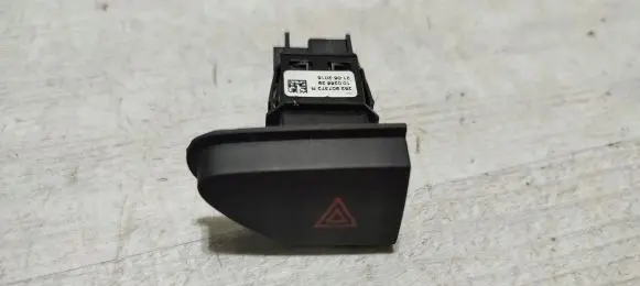 Renault Captur Hazard light switch 262907372R