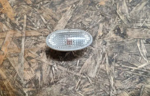 Mazda 6 Front fender indicator light P2829