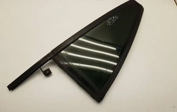 Volvo XC90 Rear side window E000199