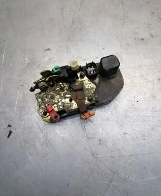 Chrysler 300M Front door lock