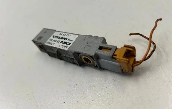 Volvo S70 V70 V70 XC Airbag deployment crash/impact sensor 9452777 170902 004023