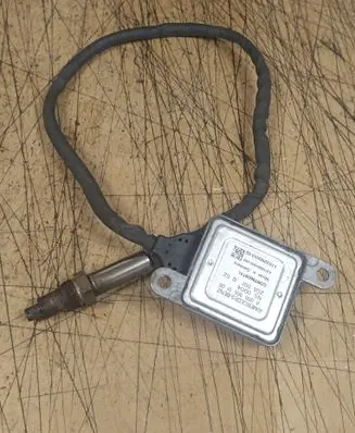 Mercedes-Benz E W213 Lambda probe sensor A0009050108
