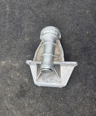 BMW 3 G20 G21 Driveshaft support bearing bracket 8639382