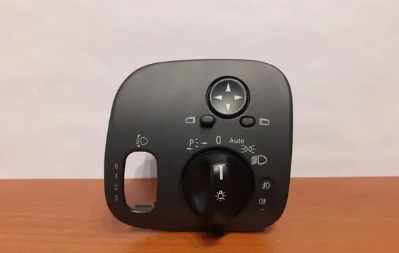 Mercedes-Benz C W203 Light switch A2035451404 6180