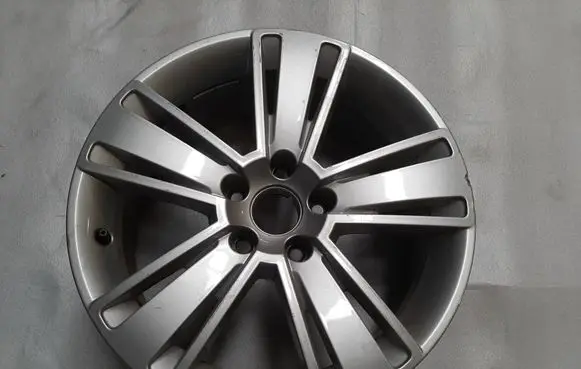 Volkswagen Sharan R17 alloy rim 7N5601025A