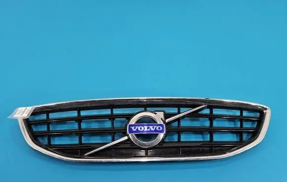 Volvo V40 Front bumper upper radiator grill 31353121 IMPRK1523813