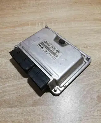 Audi A4 S4 B6 8E 8H Engine control unit/module ECU 8E0907401P 0281011136