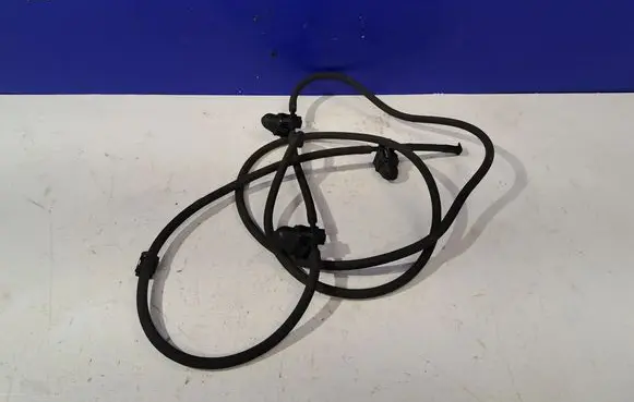 Mercedes-Benz S W221 Headlight washer hose/pipe 37096235