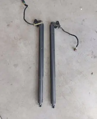 Porsche Macan (95B) Tailgate/trunk strut/damper 95B827851B