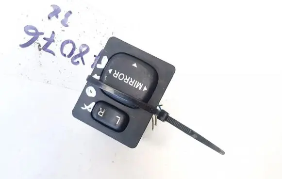 Toyota Auris 150 Wing mirror switch 183574
