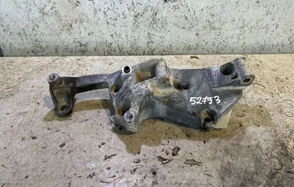 Opel Crossland X Generator/alternator bracket 9809714680 11122